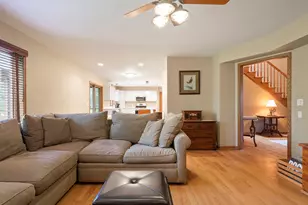 904 Glen Oak Dr, Sleepy Hollow, IL 60118 - Photo 7