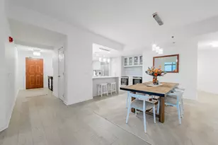 21 E Huron St, Chicago, IL 60611 - Photo 5