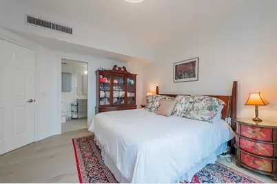 21 E Huron Street #2705, Chicago, IL 60611 - Photo 19