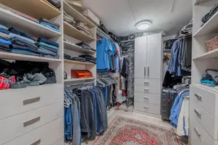 21 E Huron St, Chicago, IL 60611 - Photo 17