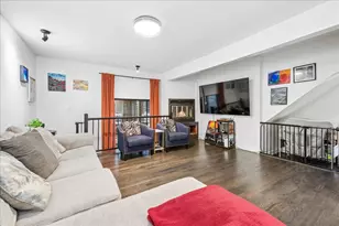1009 W Wolfram St, Chicago, IL 60657 - Photo 3