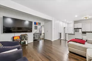 1009 W Wolfram St, Chicago, IL 60657 - Photo 5