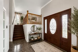2215 S Bradford Dr, Wheaton, IL 60189 - Photo 3