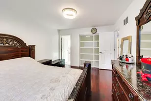 2215 S Bradford Dr, Wheaton, IL 60189 - Photo 13