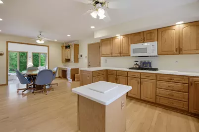 44W664 Oakshire Lane, Hampshire, IL 60140 - Photo 11