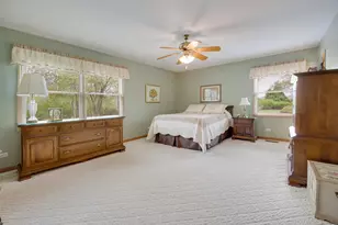 44W664 Oakshire Ln, Hampshire, IL 60140 - Photo 17