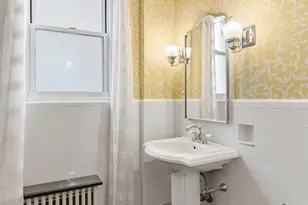 2912 N Commonwealth Ave, Chicago, IL 60657 - Photo 25