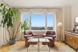 2912 N Commonwealth Ave, Chicago, IL 60657 - Photo 9