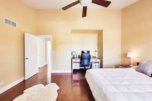 1039 Viewpoint Dr, Lake in the Hills, IL 60156 - Photo 21