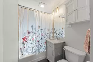 597 N West Ave, Elmhurst, IL 60126 - Photo 7