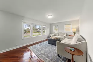 597 N West Ave, Elmhurst, IL 60126 - Photo 3