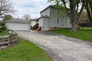 803 N Washington Ave, Batavia, IL 60510 - Photo 23