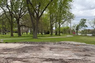 803 N Washington Ave, Batavia, IL 60510 - Photo 25