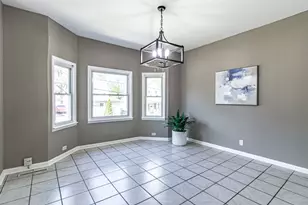 201 S Park Ave, Waukegan, IL 60085 - Photo 5