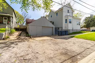 201 S Park Ave, Waukegan, IL 60085 - Photo 19