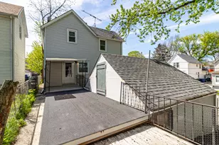 201 S Park Ave, Waukegan, IL 60085 - Photo 17