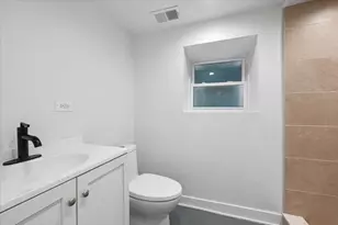 1721 W Arthur Ave, Chicago, IL 60626 - Photo 13