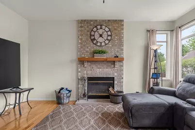 5370 Chancery Way, Lake in the Hills, IL 60156 - Photo 11