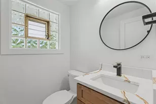 1504 Pfingsten Rd, Glenview, IL 60025 - Photo 13