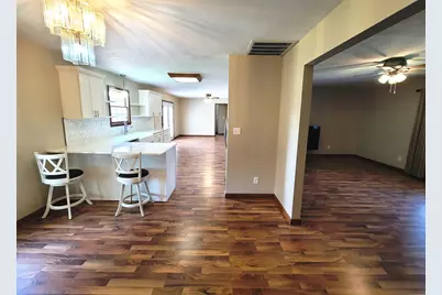 509 Willow Place, Salem, IL 62881 - Photo 5