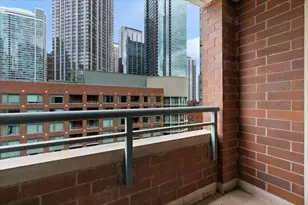 440 N McClurg Ct, Chicago, IL 60611 - Photo 11