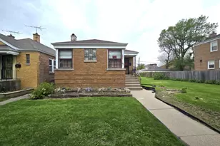 8226 S Colfax Ave, Chicago, IL 60617 - Photo 1