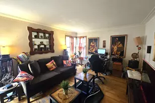 8226 S Colfax Ave, Chicago, IL 60617 - Photo 3