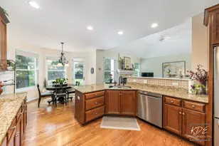 2701 W Walnut Ct, Woodridge, IL 60517 - Photo 7