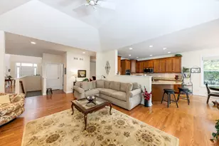 2701 W Walnut Ct, Woodridge, IL 60517 - Photo 5
