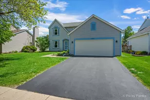 1471 Knotty Pine Dr, Elgin, IL 60123 - Photo 1