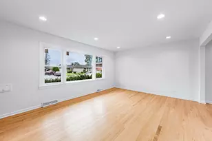 960 E 167th St, South Holland, IL 60473 - Photo 5