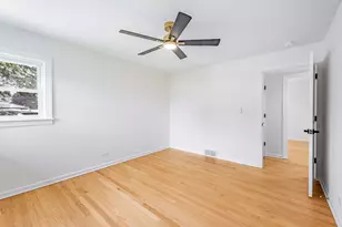 960 E 167th St, South Holland, IL 60473 - Photo 11