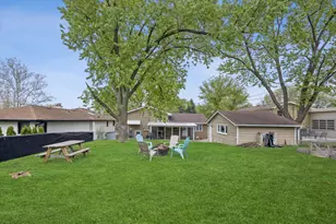 5923 Brookbank Rd, Downers Grove, IL 60516 - Photo 15