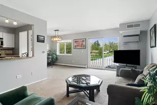 2407 E Olive St, Arlington Heights, IL 60004 - Photo 3