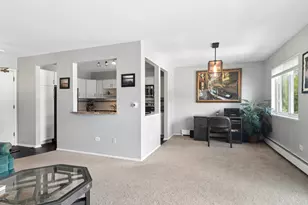 2407 E Olive St, Arlington Heights, IL 60004 - Photo 5