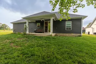 1503 Champions Dr, Marion, IL 62959 - Photo 27