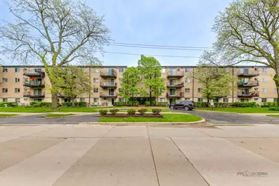 1215 N Waterman Avenue #2E, Arlington Heights, IL 60004 - Photo 1