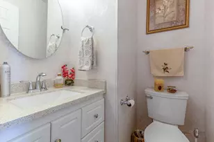 2 Sandhurst Rd, Mundelein, IL 60060 - Photo 15