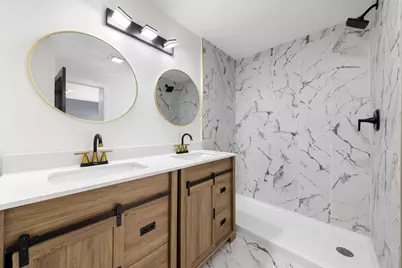 8742 S Washtenaw Avenue, Evergreen Park, IL 60805 - Photo 25