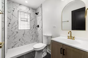 8742 S Washtenaw Ave, Evergreen Park, IL 60805 - Photo 11