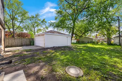 8742 S Washtenaw Avenue, Evergreen Park, IL 60805 - Photo 33