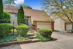 22 Fields E, Champaign, IL 61822 - Photo 3
