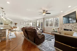 388 Preserve Ln, Wood Dale, IL 60191 - Photo 5