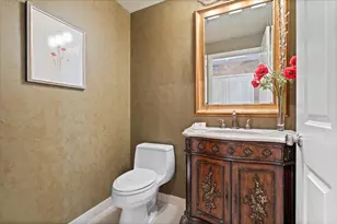 415 E North Water St, Chicago, IL 60611 - Photo 21
