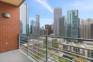 415 E North Water St, Chicago, IL 60611 - Photo 31