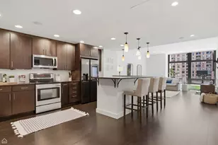680 N Lake Shore Dr, Chicago, IL 60611 - Photo 9