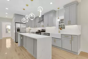 5218 W 55th St, Chicago, IL 60638 - Photo 9