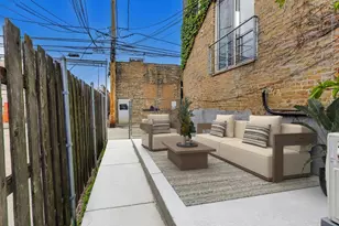 1757 W Sunnyside Ave, Chicago, IL 60640 - Photo 33