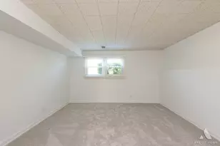 6425 Clark Dr, Woodridge, IL 60517 - Photo 25