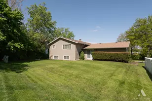 6425 Clark Dr, Woodridge, IL 60517 - Photo 39